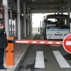 Турчинов объявил о закрытии российско-украинской границы