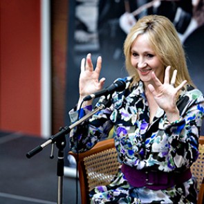 Джоан Роулинг опубликовала новую историю про взрослого Гарри Поттера