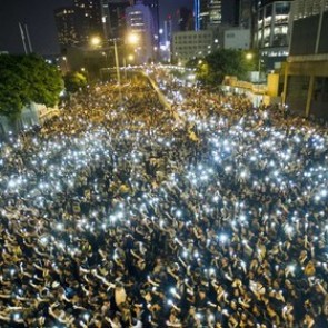 В ходе беспорядков в Гонконге пострадали 56 человек