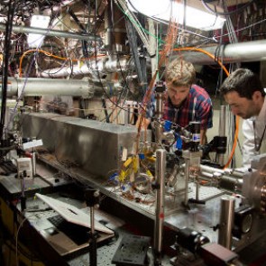 Физики предложили в 150 раз сократить длину ускорителя частиц