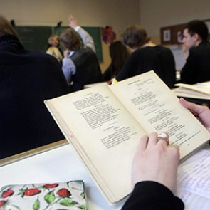 В Латвии 55 учителей наказаны за недостаточное владение госязыком