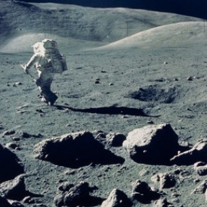 Ученые запланировали пробурить на Луне канал в 100 метров