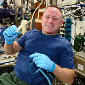 На МКС с помощью 3D-принтера напечатали гаечный ключ