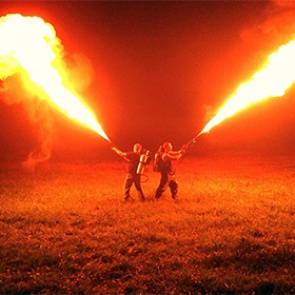 В США поступили в продажу огнеметы