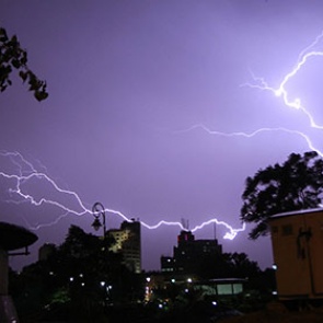 В Индии молния убила 23 человека