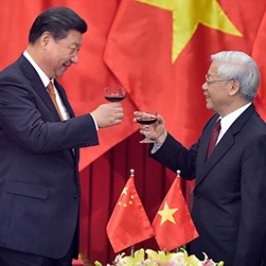 Китай и Вьетнам договорились поддерживать мир в районе спорных островов