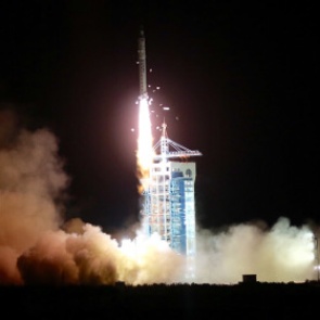 Китай предложил России электронику в обмен на ракетные двигатели