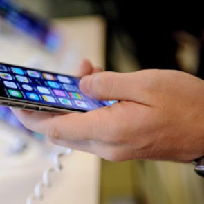 Apple впервые сообщила о снижении объема продаж iPhone