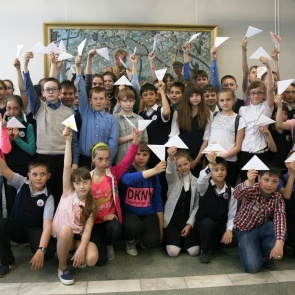 Художественную выставку, посвященную 71-ой годовщине Победы в Великой Отечественной войне, посетили более 3 тысяч человек