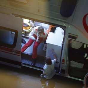 Жертвами взрывов в аэропорту Стамбула стали более 30 человек