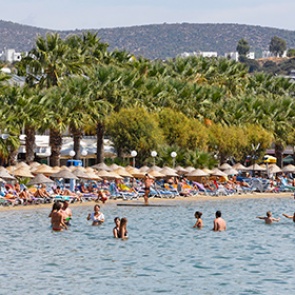 Анталью после возобновления чартеров посетили десятки тысяч россиян