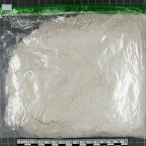 В Ачинске молодые люди задержаны за сбыт синтетических наркотиков в крупном размере