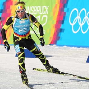 Французский биатлонист назвал выигравшего две гонки подряд россиянина мошенником