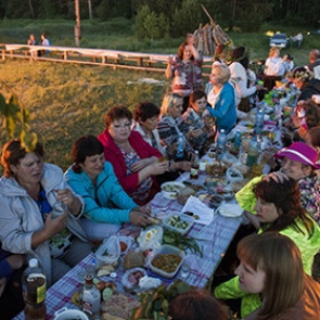 Обжорство после попойки получило научное объяснение