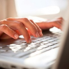 Красноярец рассылал детям непристойные фотографии