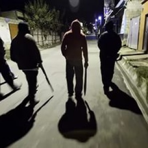 Сотрудники полиции не допустили противоправных действий со стороны подростков