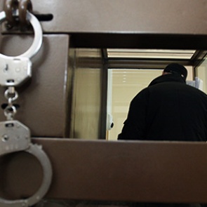 Задержанный пожаловался на пытки электрошокером в полиции