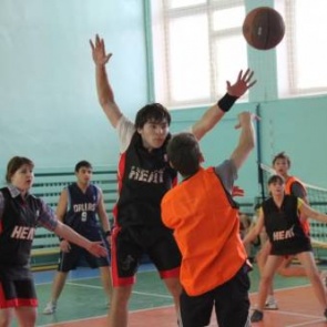 В Ачинске прошли зональные соревнования по баскетболу