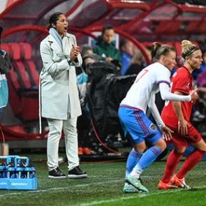 Российские футболистки впервые выиграли матч на чемпионате Европы