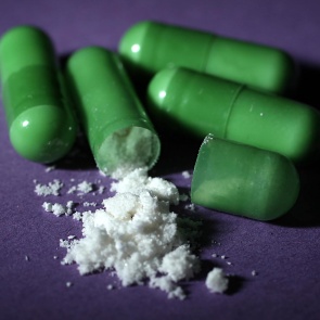 В Ачинске полицейские пресекли незаконный оборот наркотиков в крупном размере