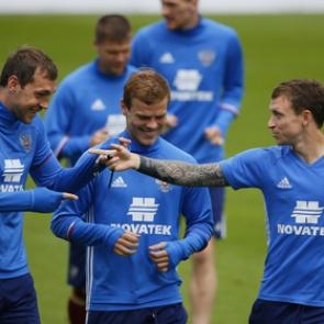 Российских футболистов назвали колхозниками