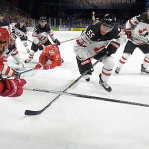 Сборная России проиграла канадцам и вылетела с чемпионата мира по хоккею