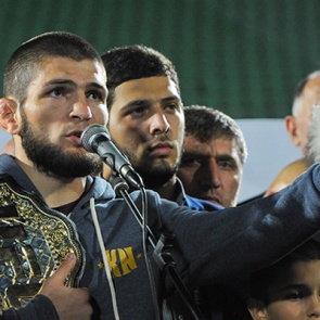 Орел взлетел. Нурмагомедов на вершине. Кому по силам это изменить?