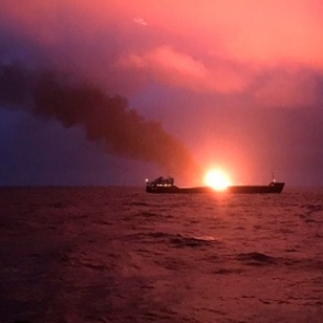 Загоревшиеся в Керченском проливе суда уличили в поставках газа в Сирию