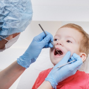 Пульпит молочных зубов у детей и его лечение