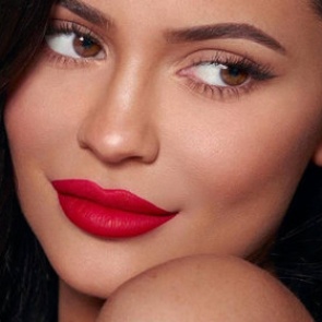 Накаченным губам предрекли уход в прошлое