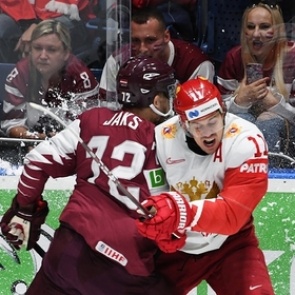 Россия пропустила первой и обыграла Латвию на чемпионате мира