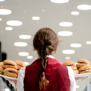 Названа новая опасность фастфуда