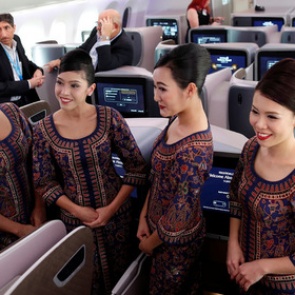 Названа авиакомпания с лучшими в мире стюардессами