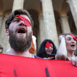 Грузин отчитали за агрессию в адрес россиян