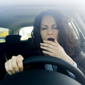 Как бороться со сном в пути за рулём, если ехать всё-таки надо