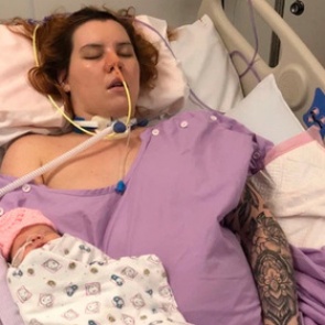 Женщина в коме родила здоровую дочь
