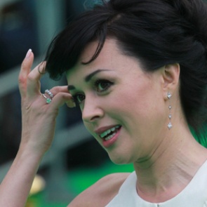 Стало известно о прекращении лечения Заворотнюк