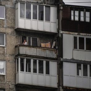 В МЧС сообщили об уголовной ответственности за курение на балконах