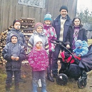 У сбежавших в глушь россиян захотели отобрать детей из-за нищеты