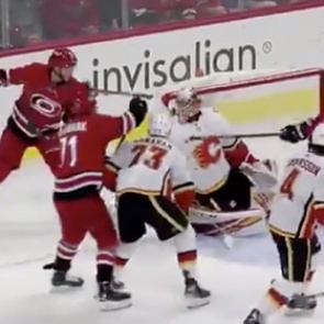 Российский игрок НХЛ забросил уникальную шайбу