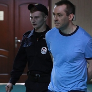 Полковника-миллиардера Захарченко признали опасным для окружающих