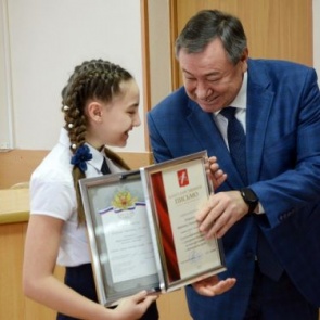 Глава города вручил благодарственные письма и грамоты отличившимся ачинцам