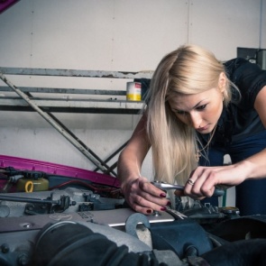 Даже экономить нужно умеючи. Как автомобилисты провоцируют поломки моторов