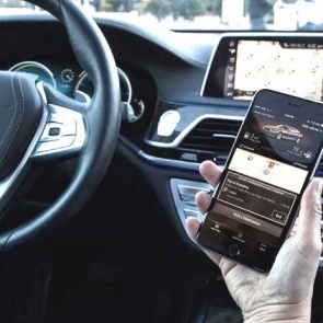 Россиян отучат говорить по телефону за рулем. Это просто