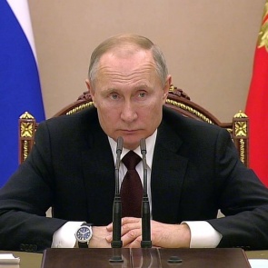 На ближайшие полгода российскому бизнесу предоставят отсрочку по налогам, а крупные предприятия запретят банкротить