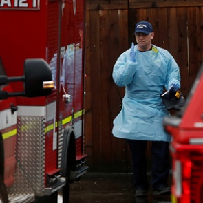 Ребенок 16 часов просидел с трупом зараженной коронавирусом матери