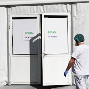 Россиянин с коронавирусом умер на Кубе