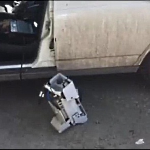 После ссоры с женой водитель поехал крушить камеры видеофиксации на трассе и избивать операторов