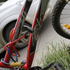 Группа разбора: велосипедист-суицидник подставился под автомобиль, но крайним может стать водитель