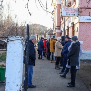 Вместо праздника — в очереди: новая справка для водителей создаст новогодний ажиотаж в медцентрах
